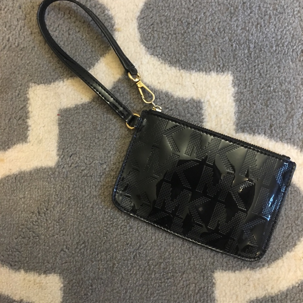 MK WRISTLET